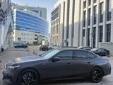 BMW 520 2025 года за 35 500 000 тг. в Астана – фото 2