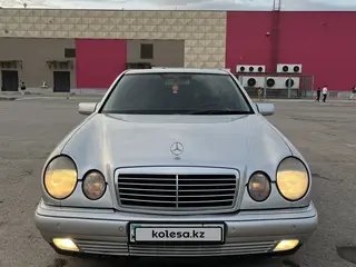Mercedes-Benz E 280