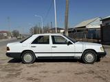 Mercedes-Benz E 230 1987 годаfor780 000 тг. в Кызылорда – фото 4