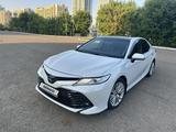 Toyota Camry 2018 годаfor14 000 000 тг. в Астана – фото 3