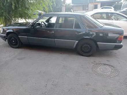 Mercedes-Benz E 230 1990 года за 1 350 000 тг. в Алматы – фото 5