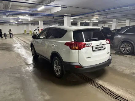 Toyota RAV4 2015 года за 10 500 000 тг. в Астана – фото 3