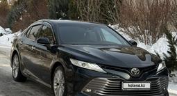 Toyota Camry 2019 года за 14 200 000 тг. в Алматы – фото 3