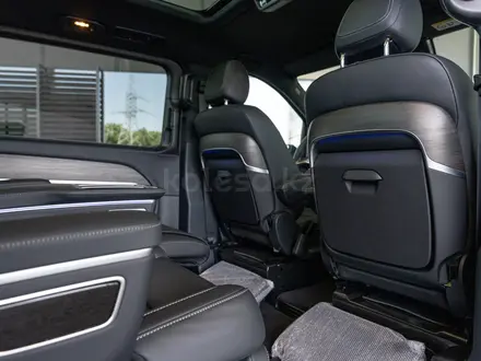 Mercedes-Benz V 300 Exclusive 2025 года за 74 306 120 тг. в Алматы – фото 29