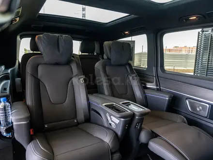 Mercedes-Benz V 300 Exclusive 2025 года за 74 306 120 тг. в Алматы – фото 31