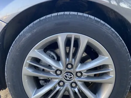 Toyota Camry 2015 года за 8 000 000 тг. в Бейнеу – фото 11