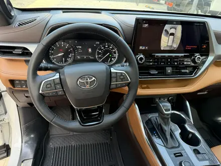 Toyota Highlander 2021 года за 24 000 000 тг. в Алматы – фото 18