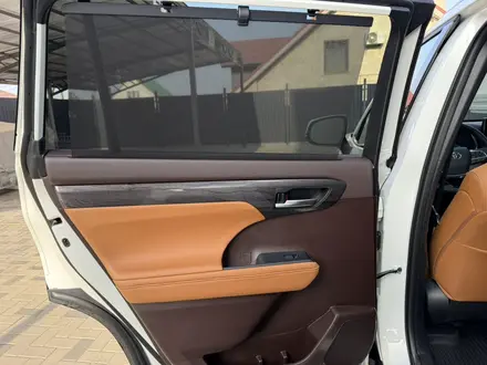 Toyota Highlander 2021 года за 24 000 000 тг. в Алматы – фото 25