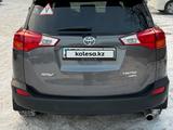 Toyota RAV4 2015 года за 13 200 000 тг. в Алматы – фото 2