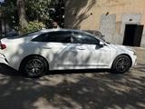 Kia K5 2022 года за 9 200 000 тг. в Алматы – фото 2