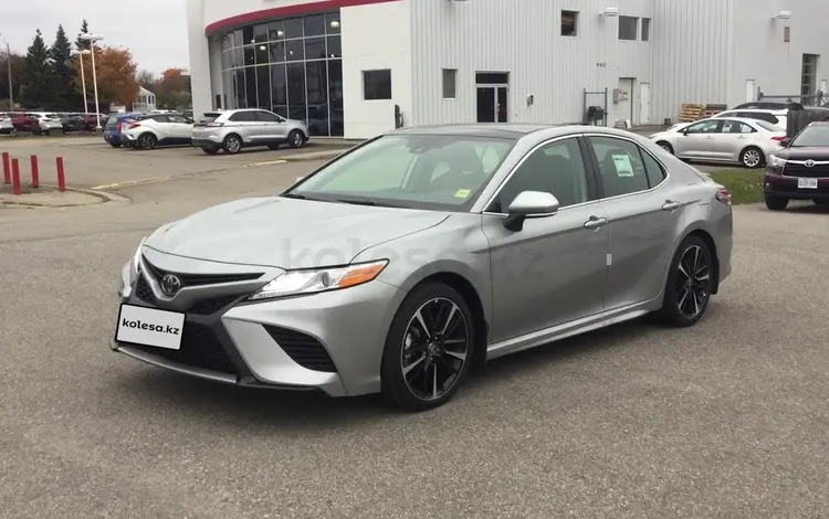 Toyota Camry 2019 года за 11 200 000 тг. в Атырау