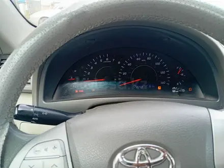 Toyota Camry 2011 года за 5 500 000 тг. в Атырау – фото 15