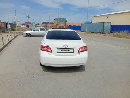 Toyota Camry 2011 года за 5 500 000 тг. в Атырау – фото 5
