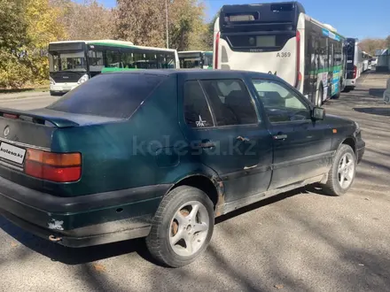 Volkswagen Vento 1995 года за 900 000 тг. в Астана – фото 3