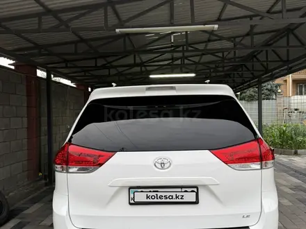 Toyota Sienna 2014 года за 11 500 000 тг. в Алматы – фото 4