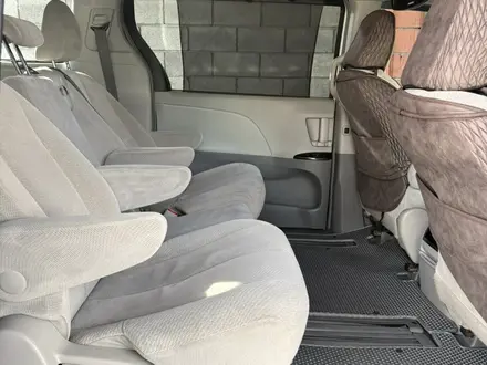 Toyota Sienna 2014 года за 11 500 000 тг. в Алматы – фото 13