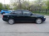 Volkswagen Passat 1998 годаүшін1 350 000 тг. в Актобе – фото 2