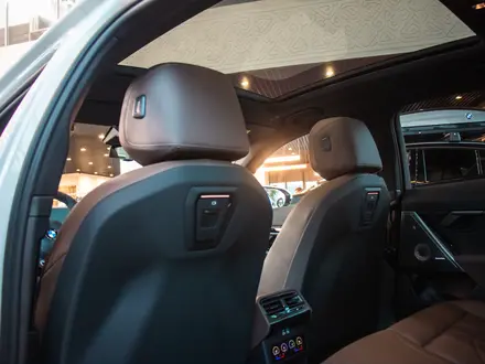 BMW 530 XDrive 2025 года за 49 000 000 тг. в Алматы – фото 9