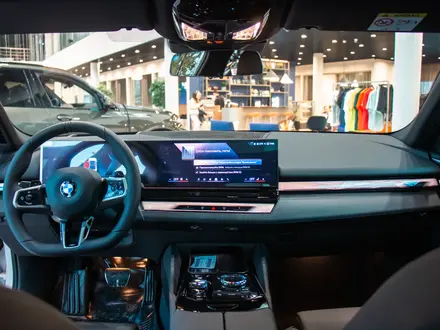 BMW 530 XDrive 2025 года за 49 000 000 тг. в Алматы – фото 8