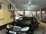 Mercedes-Benz S 500 2008 годаfor9 600 000 тг. в Алматы – фото 3