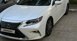 Lexus ES 250 2017 года за 13 500 000 тг. в Атырау