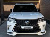 Lexus LX 570 2019 годаүшін45 000 000 тг. в Тараз – фото 2