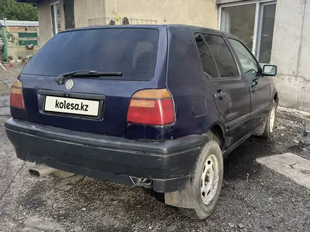 Volkswagen Golf 1993 года за 750 000 тг. в Караганда