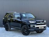 Toyota 4Runner 2016 года за 18 950 000 тг. в Актобе – фото 2