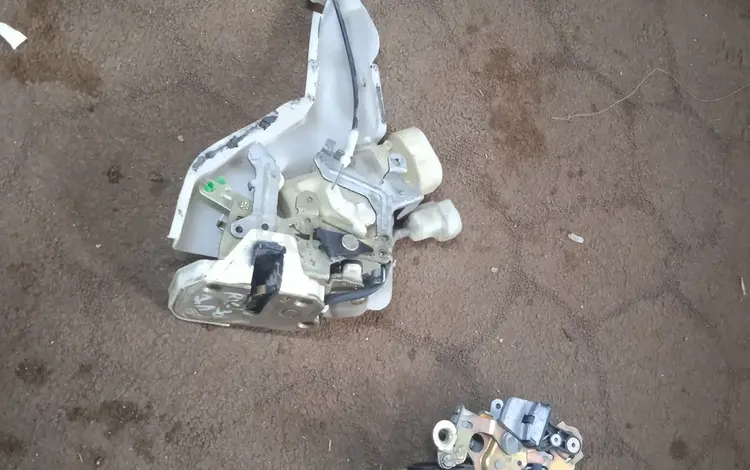 Замок дверной задний за 20 000 тг. в Алматы