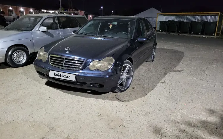 Mercedes-Benz C 180 2001 года за 3 500 000 тг. в Уральск