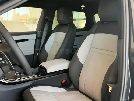 Land Rover Range Rover Evoque Dynamic SE 2026 года за 47 000 000 тг. в Астана – фото 12