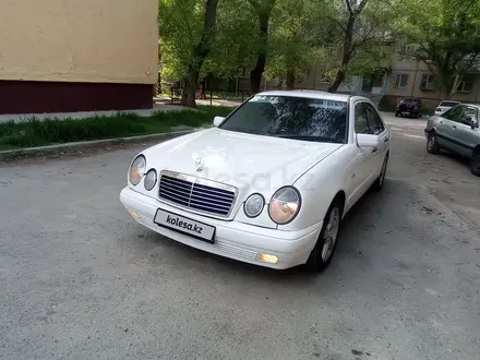 Mercedes-Benz E 280 1996 года за 2 700 000 тг. в Тараз – фото 3