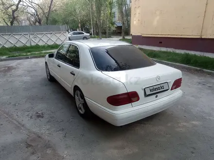 Mercedes-Benz E 280 1996 года за 2 700 000 тг. в Тараз – фото 5