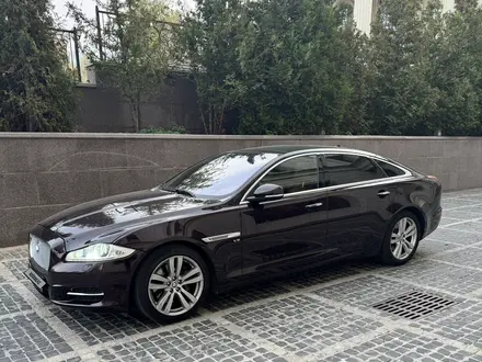 Jaguar XJ 2014 года за 13 500 000 тг. в Алматы – фото 2