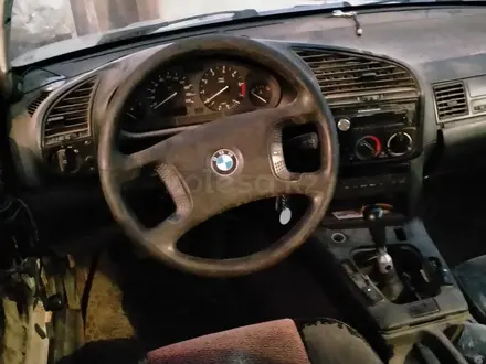 BMW 318 1992 года за 800 000 тг. в Актобе – фото 9