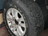 Резину с дисками за 300 000 тг. в Астана