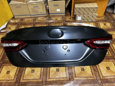 Фонарь в багаж на Toyota Camry 70 FULL LED от полной за 70 000 тг. в Алматы