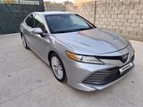 Toyota Camry 2020 года за 12 000 000 тг. в Туркестан – фото 2