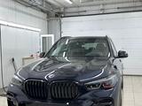 BMW X5 2023 годаүшін55 200 000 тг. в Караганда – фото 2