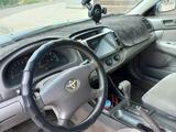 Toyota Camry 2002 годаүшін4 100 000 тг. в Астана – фото 3