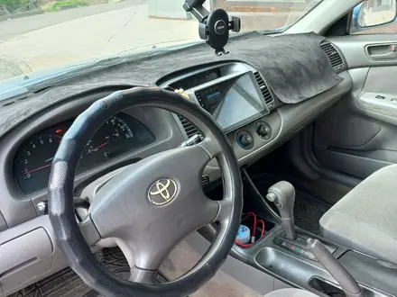 Toyota Camry 2002 года за 4 100 000 тг. в Астана – фото 3