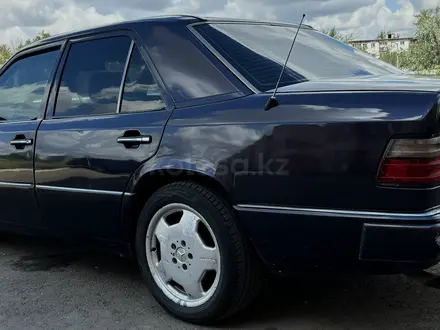 Mercedes-Benz E 200 1994 года за 1 700 000 тг. в Аксу – фото 4