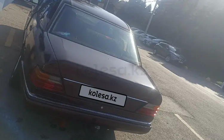 Mercedes-Benz E 200 1991 года за 1 200 000 тг. в Алматы