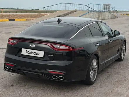 Kia Stinger 2018 года за 11 500 000 тг. в Алматы – фото 2