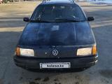 Volkswagen Passat 1990 годаfor1 100 000 тг. в Есик