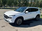 Hyundai Santa Fe 2022 года за 15 500 000 тг. в Астана