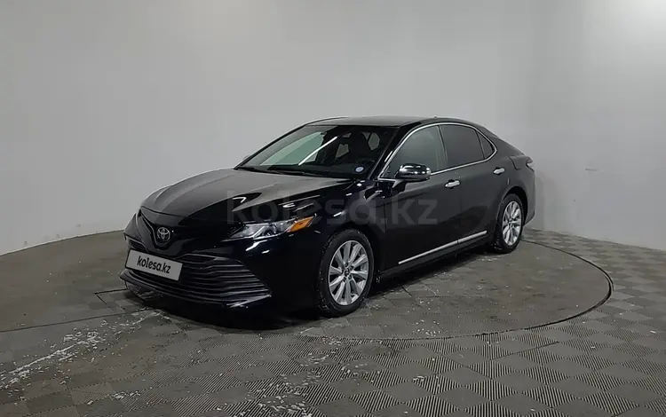 Toyota Camry 2019 года за 12 300 000 тг. в Алматы