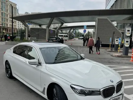 BMW 740 2017 года за 24 975 000 тг. в Астана – фото 2