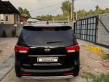 Kia Carnival 2018 года за 9 200 000 тг. в Алматы – фото 4