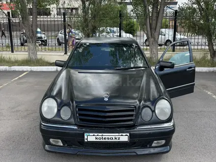 Mercedes-Benz E 240 1995 года за 2 400 000 тг. в Астана – фото 2